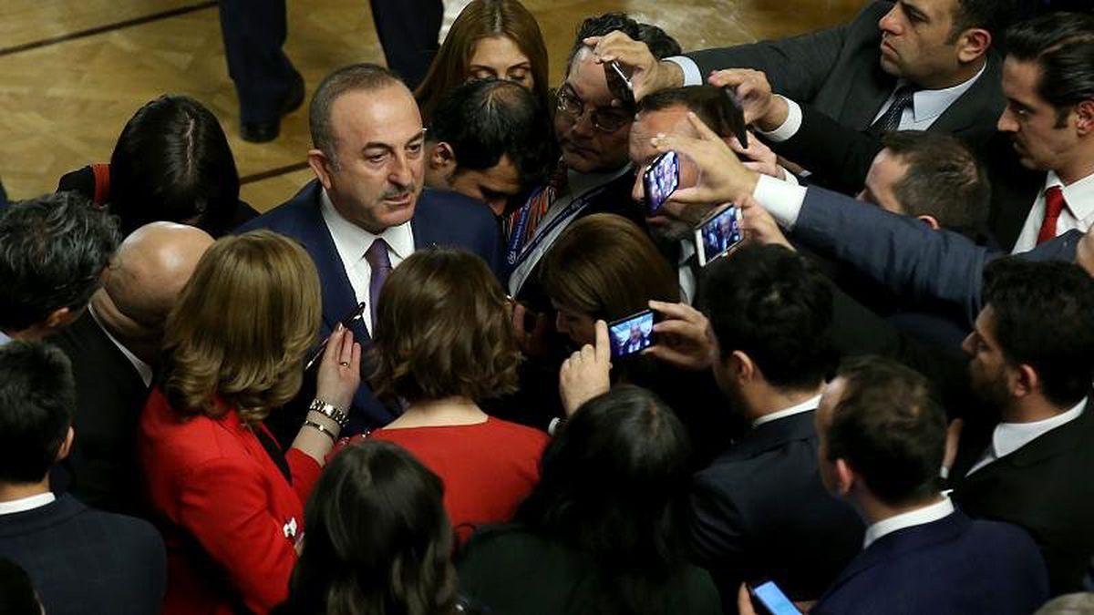Çavuşoğlu: S-400\'ler Bitmiş Bir Meseledir, Ara Formül Yok