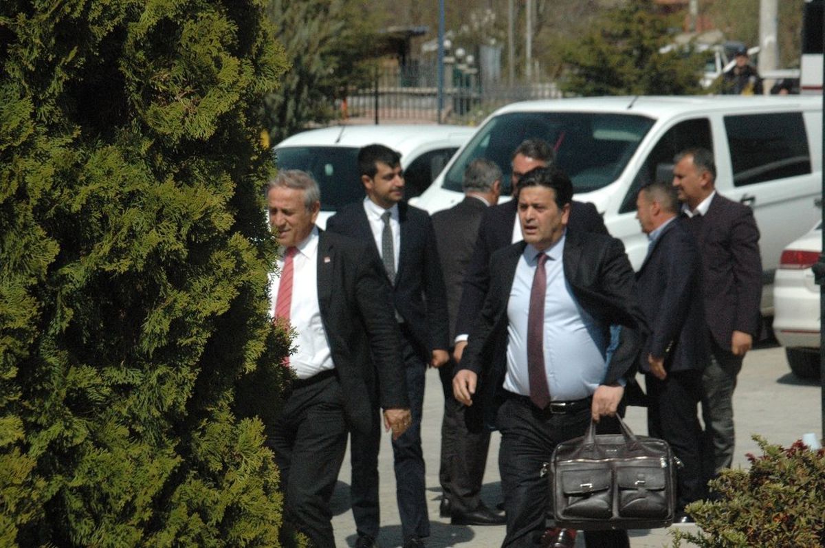 CHP\'li Heyet Çubuk Adliyesi\'nde