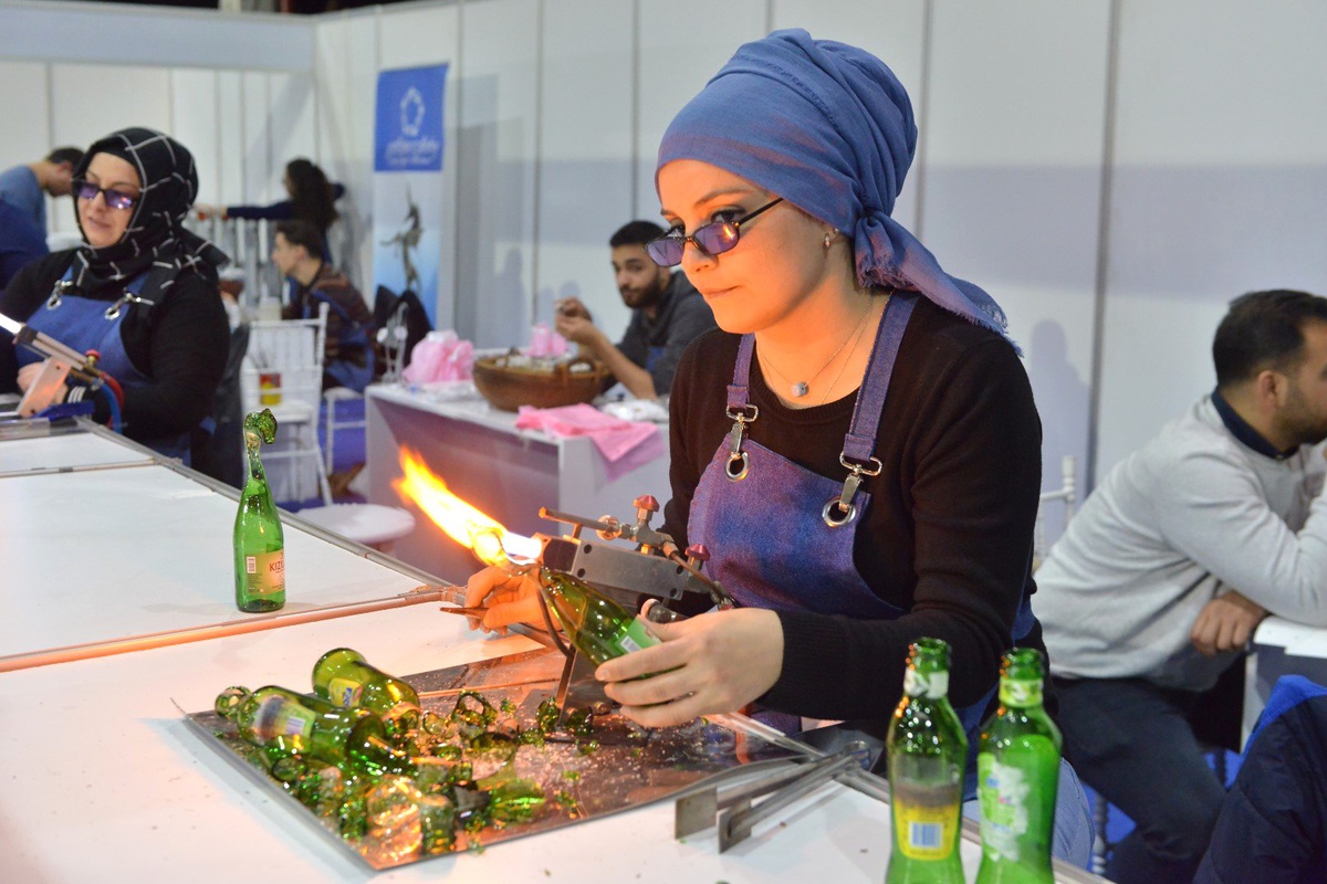 Çocuklar Cam Boncuk Sanatını Öğrendi