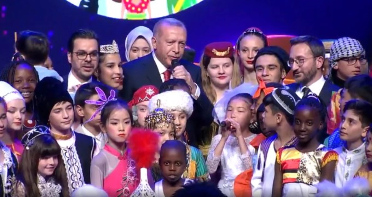 Cumhurbaşkanı Erdoğan\'ın Çocuklarla Düeti Sosyal Medyaya Damga Vurdu