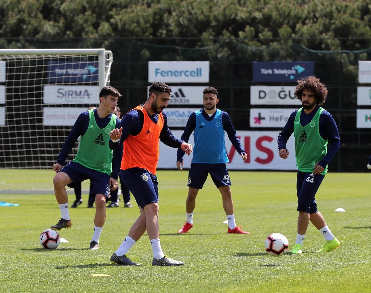 Fenerbahçe\'de Trabzonspor Mesaisi Sürdü