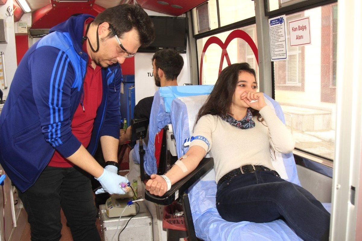 Geleneksel Dede Korkut Bilim, Kültür, Sanat ve Spor Haftası Açılış Töreniyle Başladı