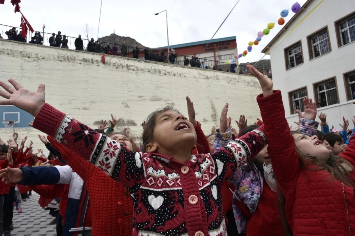 Gümüşhane\'de 23 Nisan Ulusal Egemenlik ve Çocuk Bayramı Kutlamaları