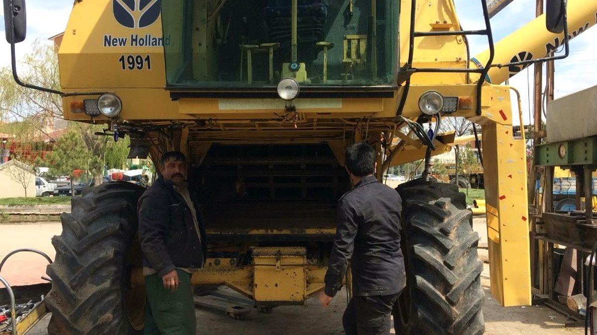 Güneydoğuya Gidecek Biçerdöverlerin Bakımı Yapılıyor