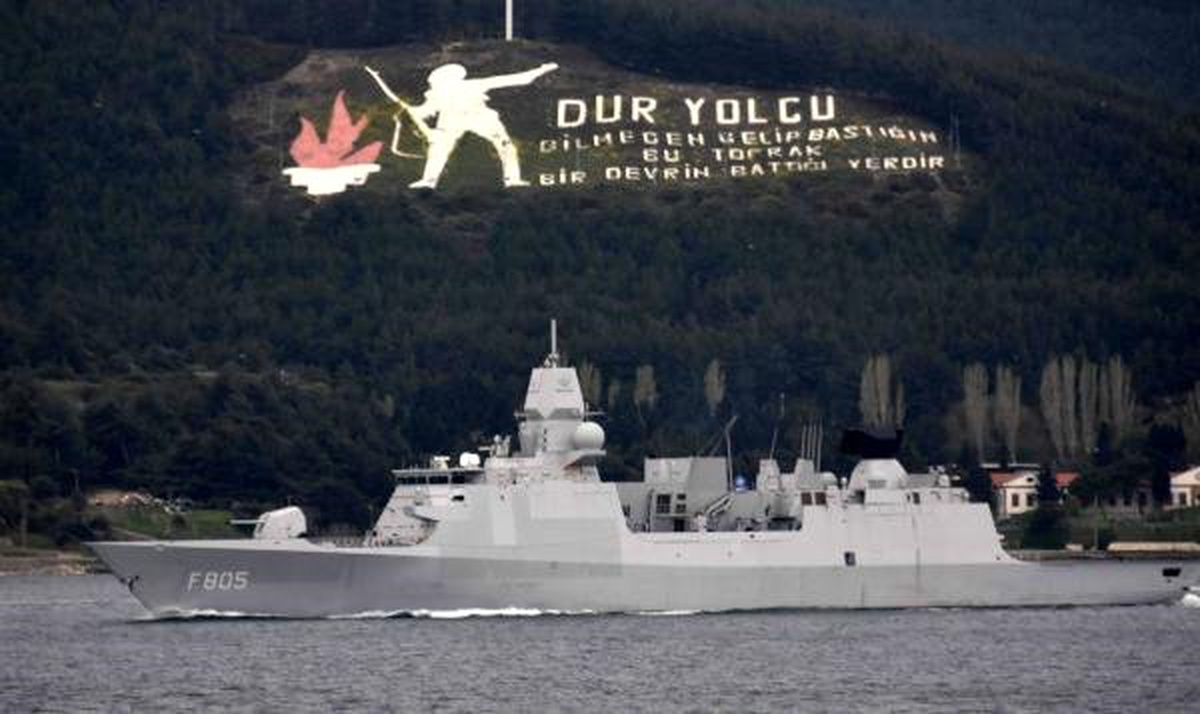 Hollanda Savaş Gemisi Çanakkale Boğazı\'ndan Geçti (2) - Yeniden