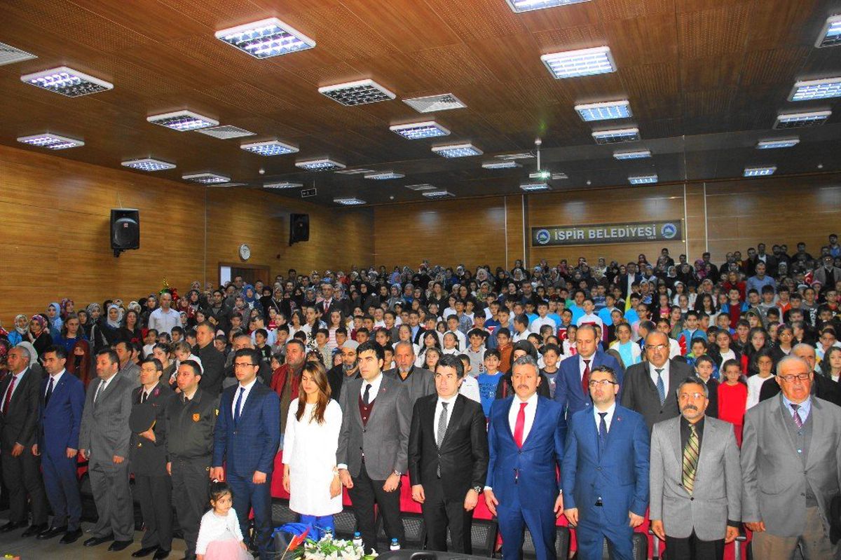 İspir\'de 23 Nisan Coşkusu
