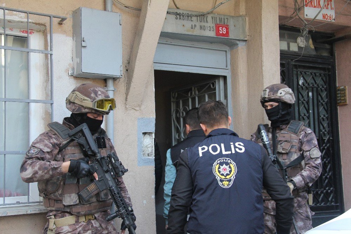 İstanbul Emniyetinden 23 Nisan\'da Zehir Tacirlerine Operasyon
