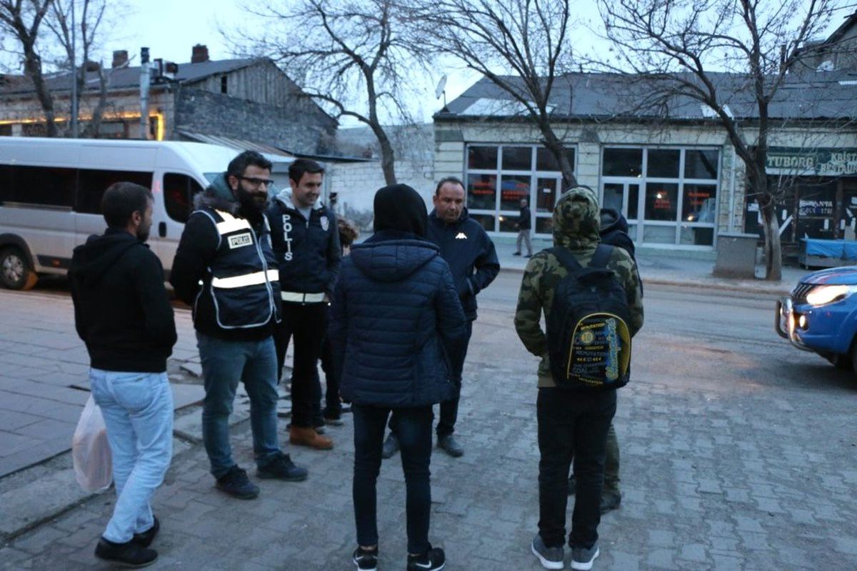Kars\'ta Asayiş Uygulamaları Devam Ediyor
