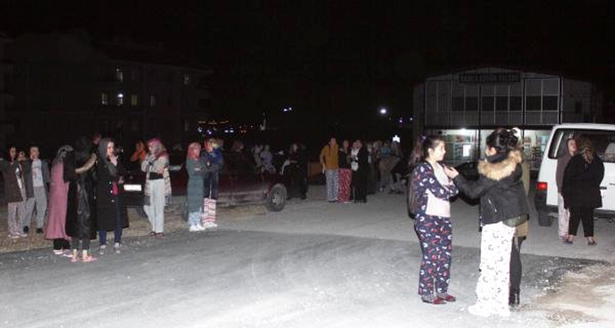 Kız Öğrenci Apartında Yangın Paniği
