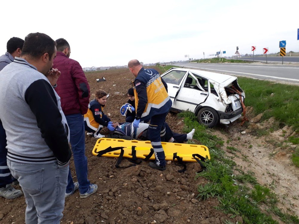 Kontrolden Çıkan Otomobil Şarampole Yuvarlandı: 1 Yaralı