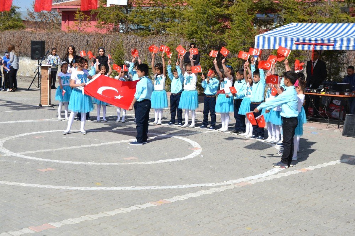Kulu\'da 23 Nisan Çeşitli Etkinliklerle Kutlandı
