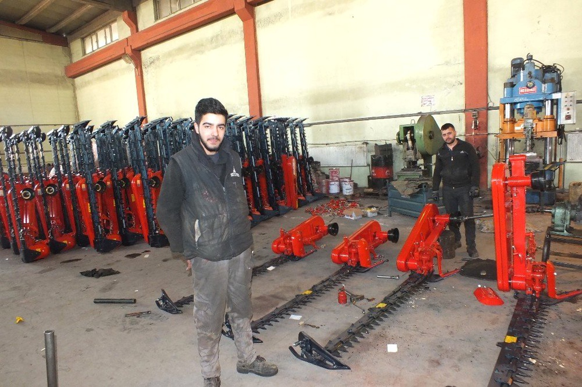 Malazgirt\'ten Yurt Dışına Tarım Aletleri İhracı