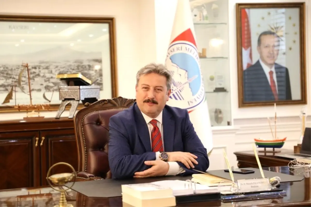 Melikgazi Belediye Başkanı Dr. Mustafa Palancıoğlu "Pedallar ile Başarı Elde Eden Funda Taşkın\'ı...