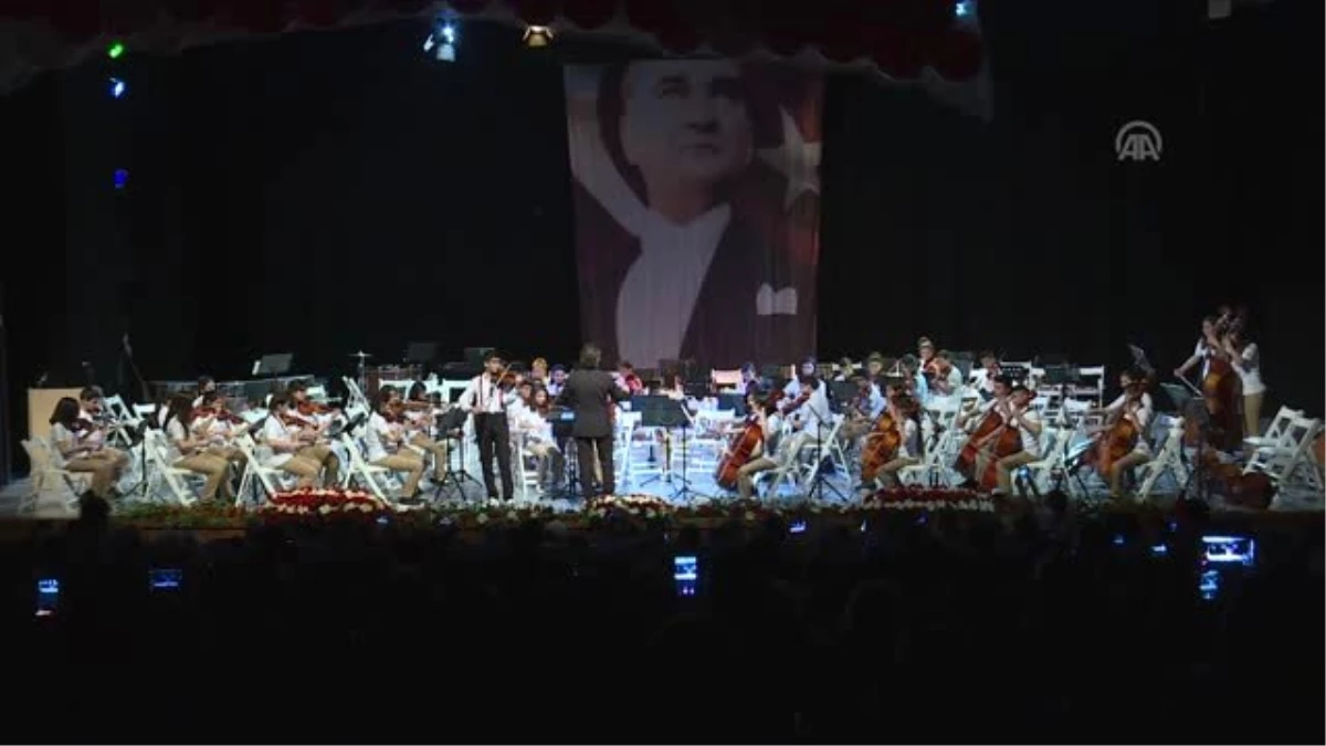 Mozart Ödüllü Ali İnsan İzmir\'de Sahne Aldı