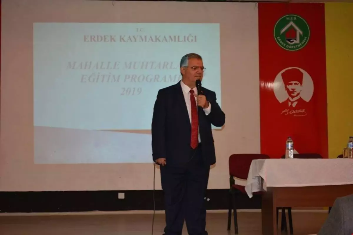 Muhtarlara "Hizmet İçi Eğitim" Semineri