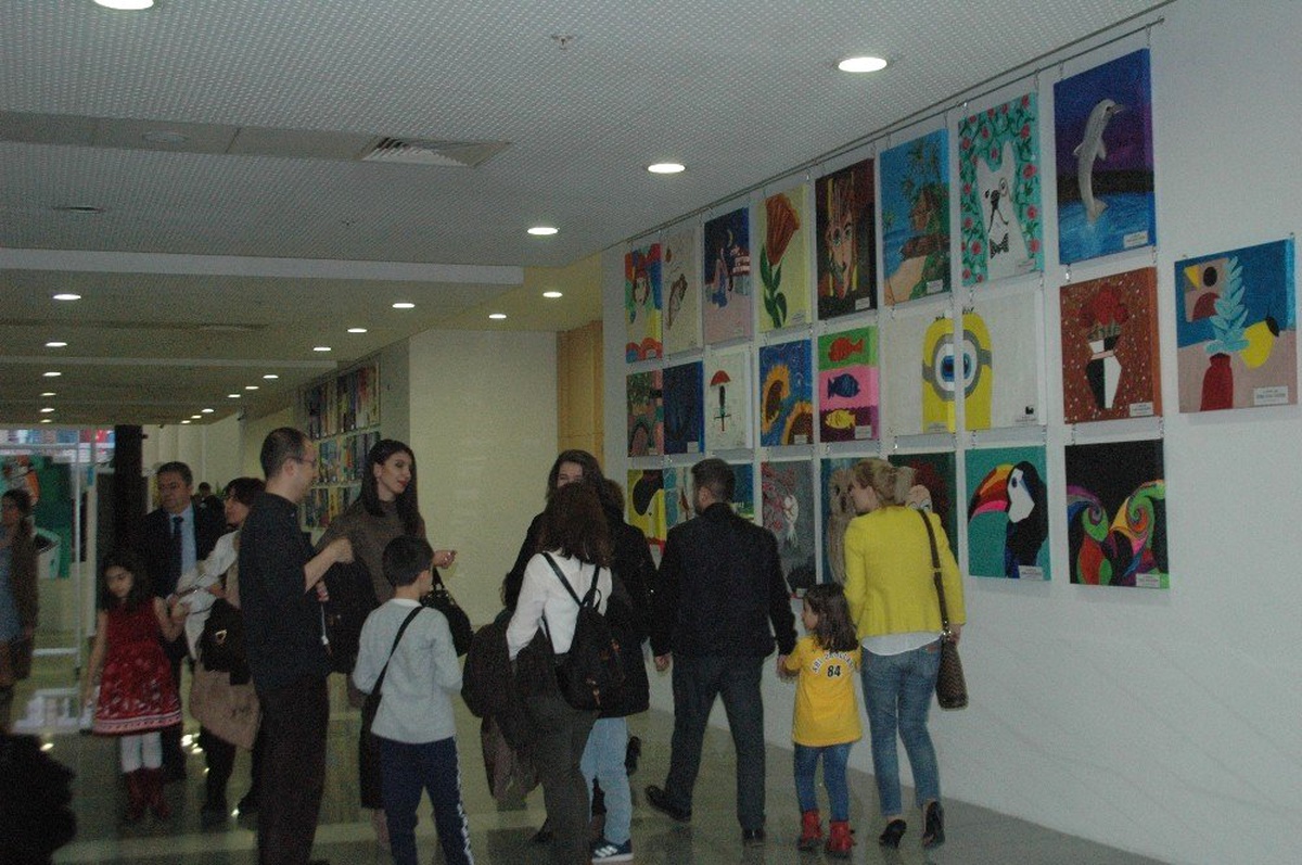 Öğrencilerin 23 Nisan Kutlaması ve Sanat Gecesi
