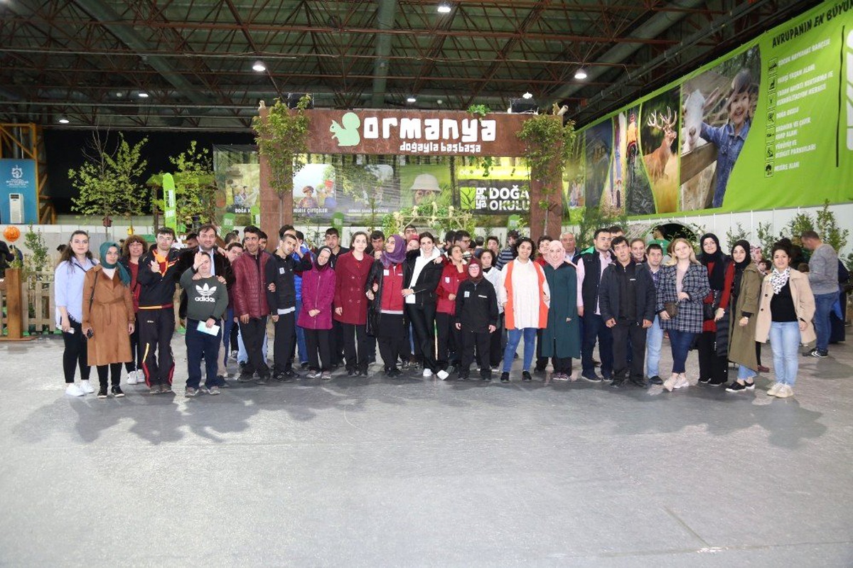 Özel Öğrenciler 23 Nisan Uluslararası Çocuk Festivali\'nde