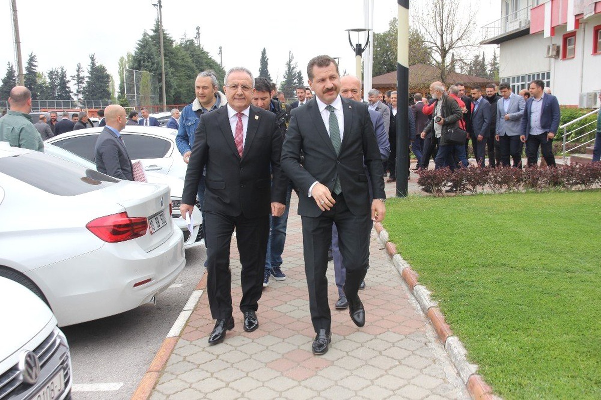 Protokolden Balıkesirspor\'a Destek Çağrısı