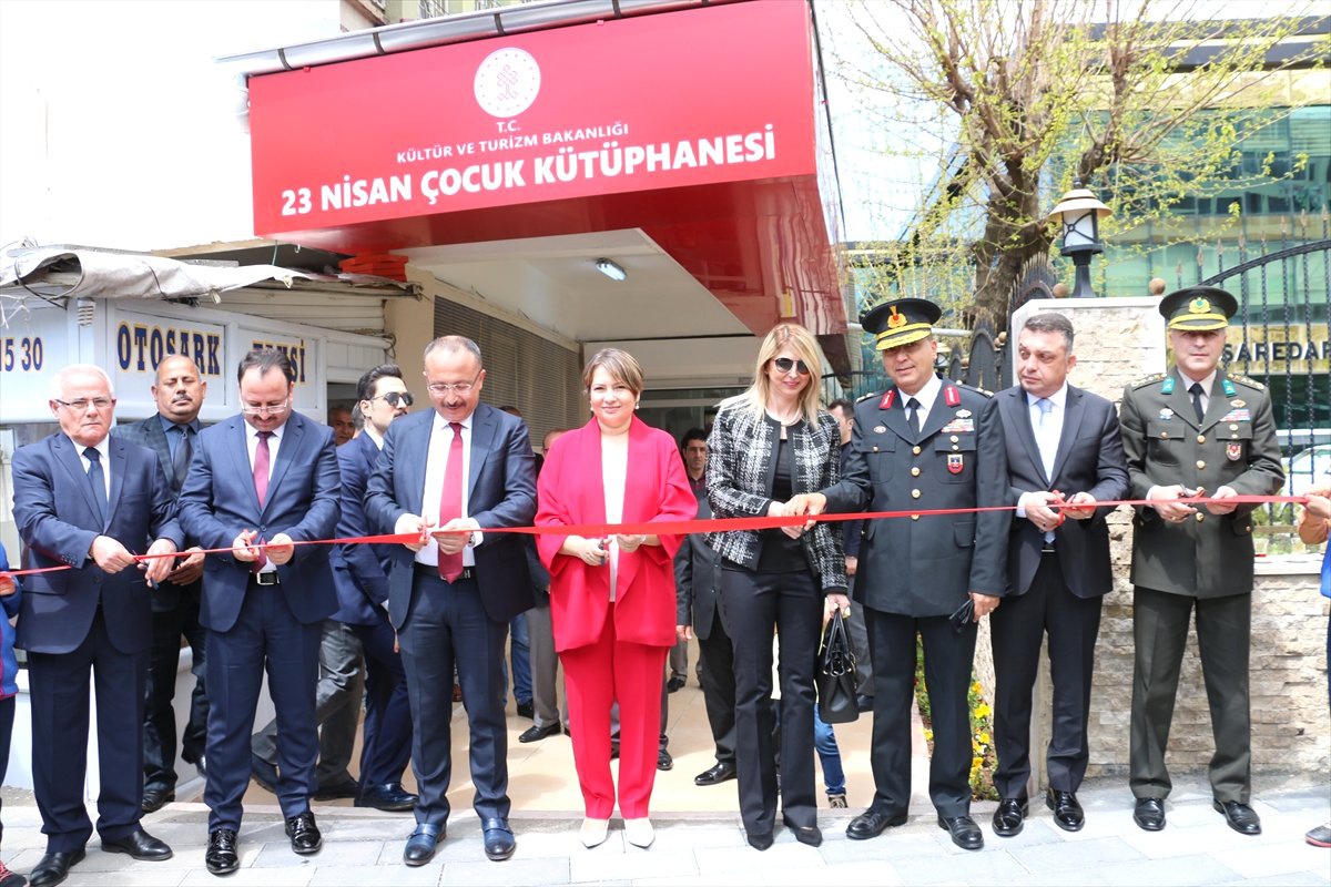 Siirt\'te 23 Nisan Çocuk Kütüphanesi Açıldı