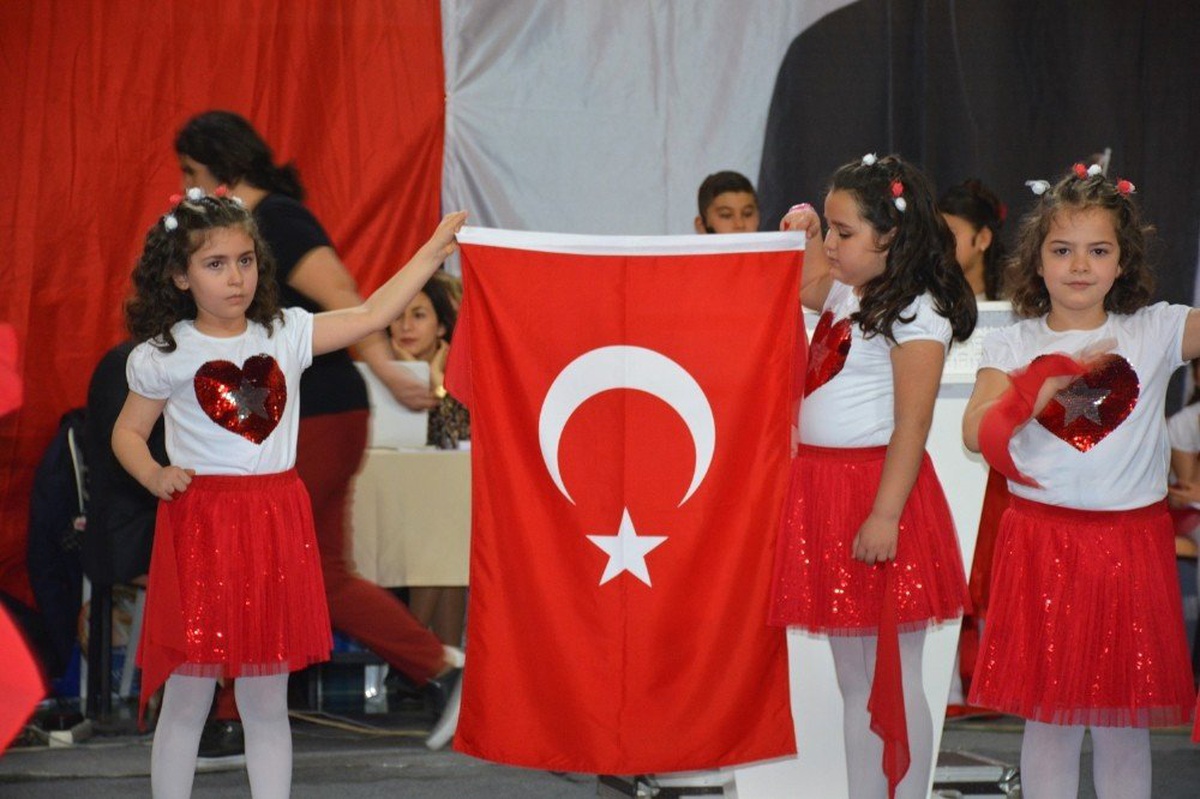 Sinop\'ta 23 Nisan Coşkuyla Kutlandı
