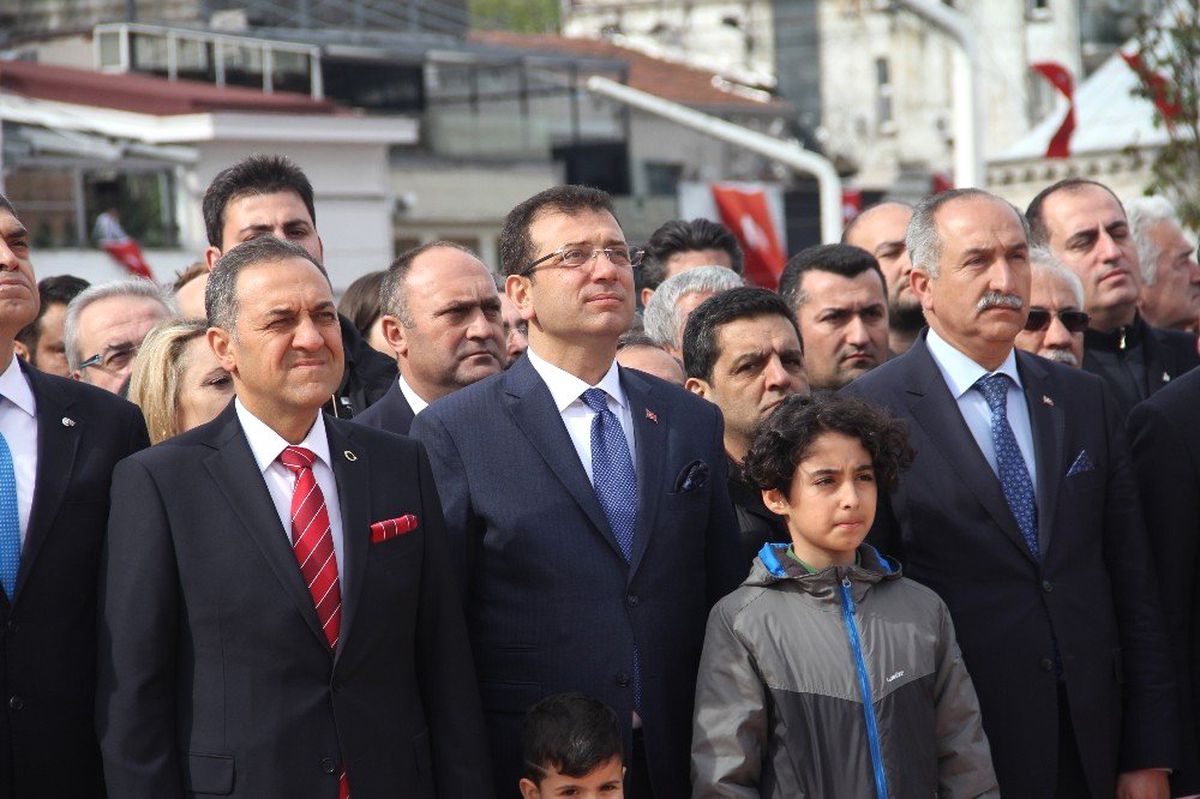 Taksim\'de 23 Nisan Coşkusu