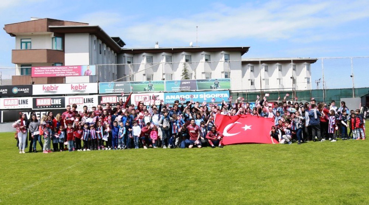 Trabzonspor\'da 23 Nisan Coşkusu