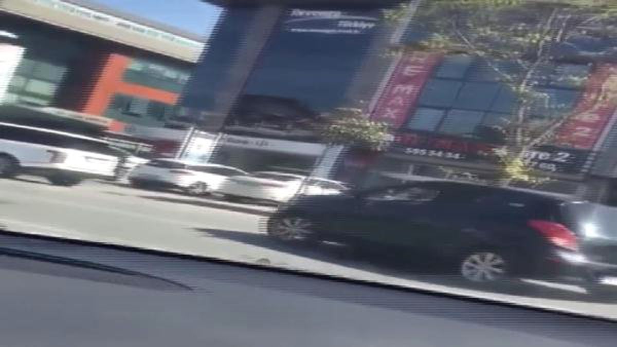 Üsküdar\'da Trafik Magandalarının Tehlikeli Hareketleri Kamerada