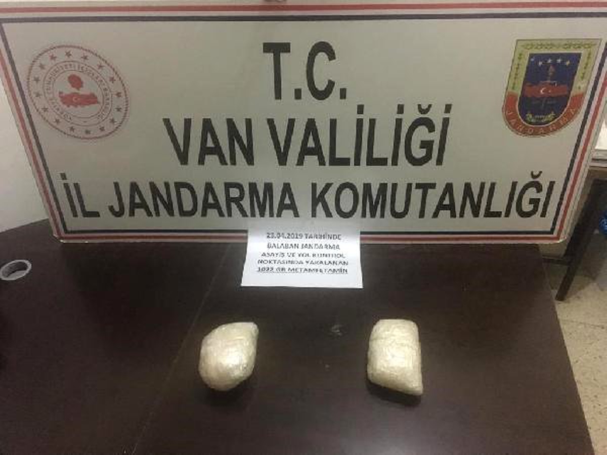 Yolcunun Çantasında 1 Kilo 22 Gram Metamfetamin Ele Geçirildi