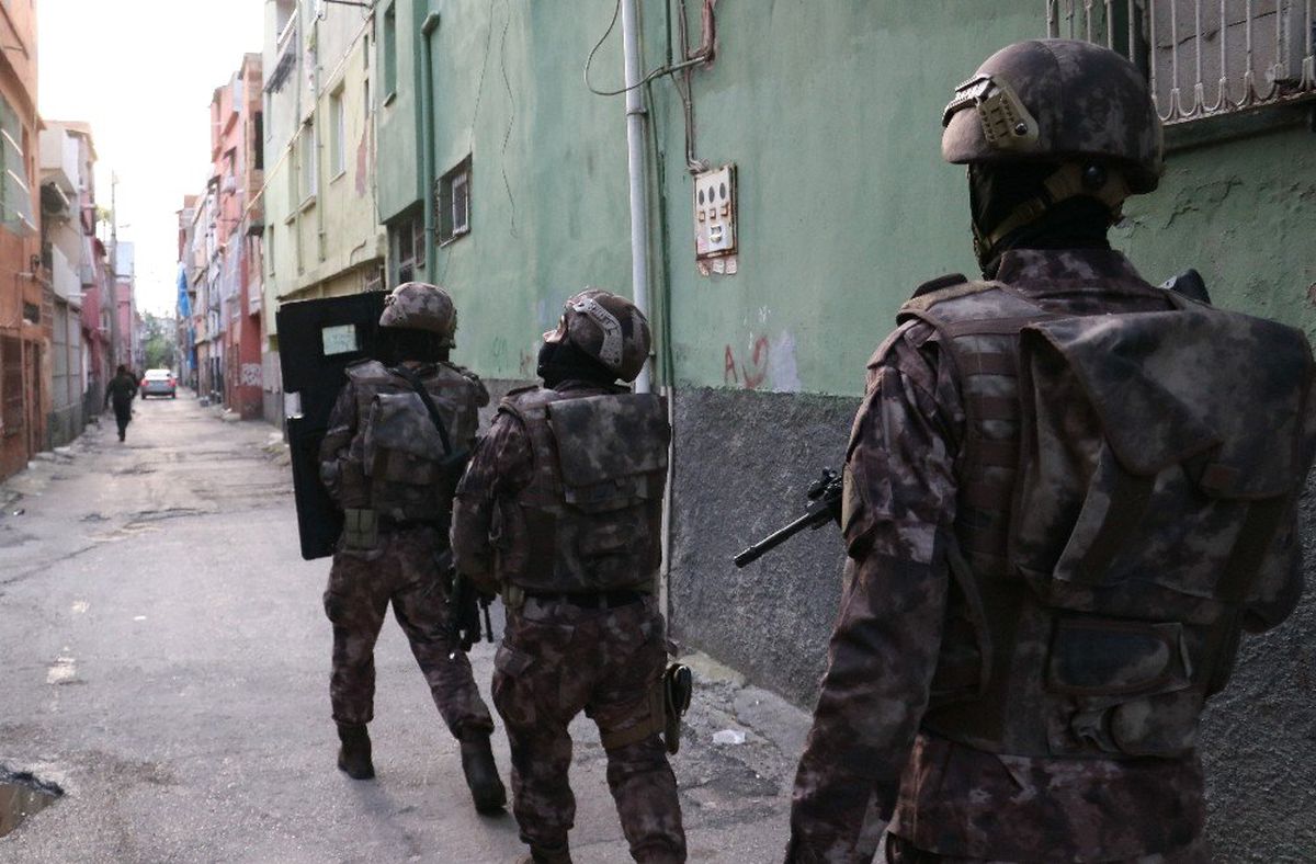 Adana\'da PKK Operasyonu: 5 Gözaltı