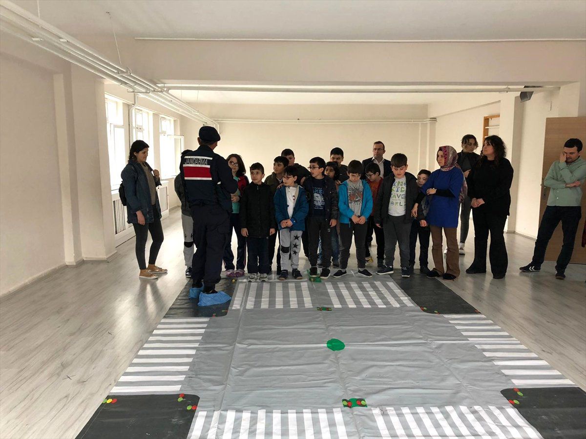 Bafra\'da Çocuklara Uygulamalı Trafik Eğitimi