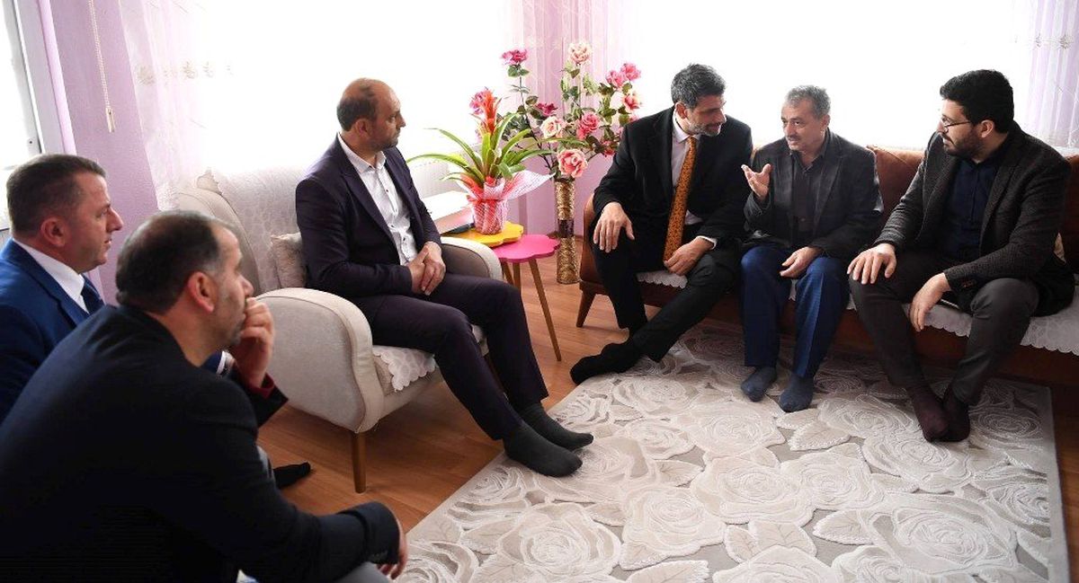 Başkan Kocaman\'dan Şehit Ailesine Ziyaret