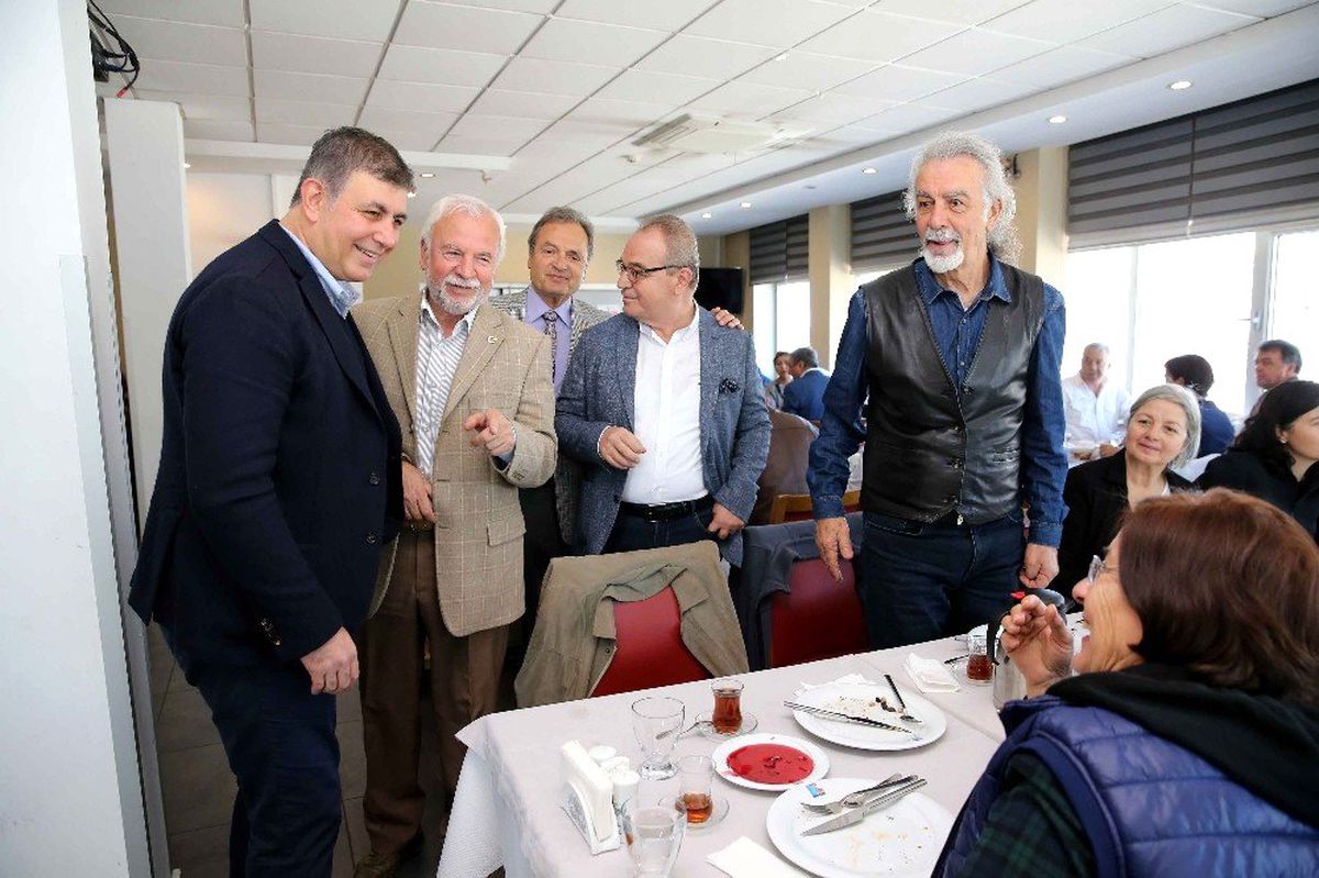 Başkan Tugay, \'İş Dünyası\' ile Buluştu