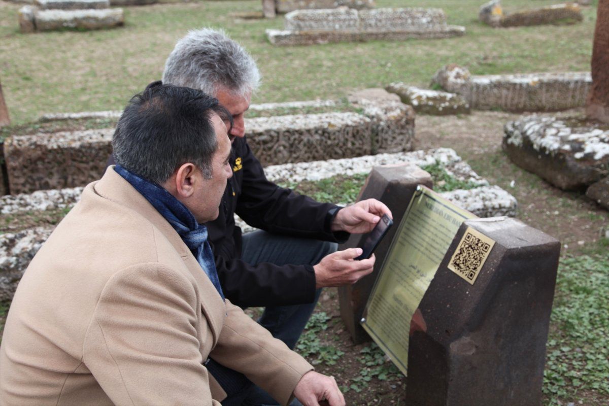 Bitlis\'te Tarihi Yapıların Tanıtımında "Karekod" Dönemi