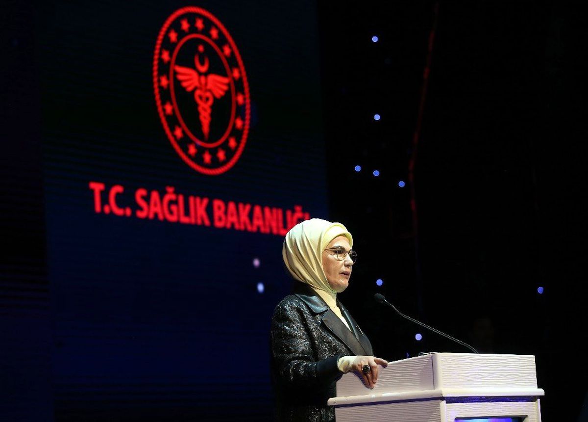 Eminde Erdoğan: "Kronik Hastalık Seyri Devam Ederse Hastalığın Pençesinde Kıvranacağız"