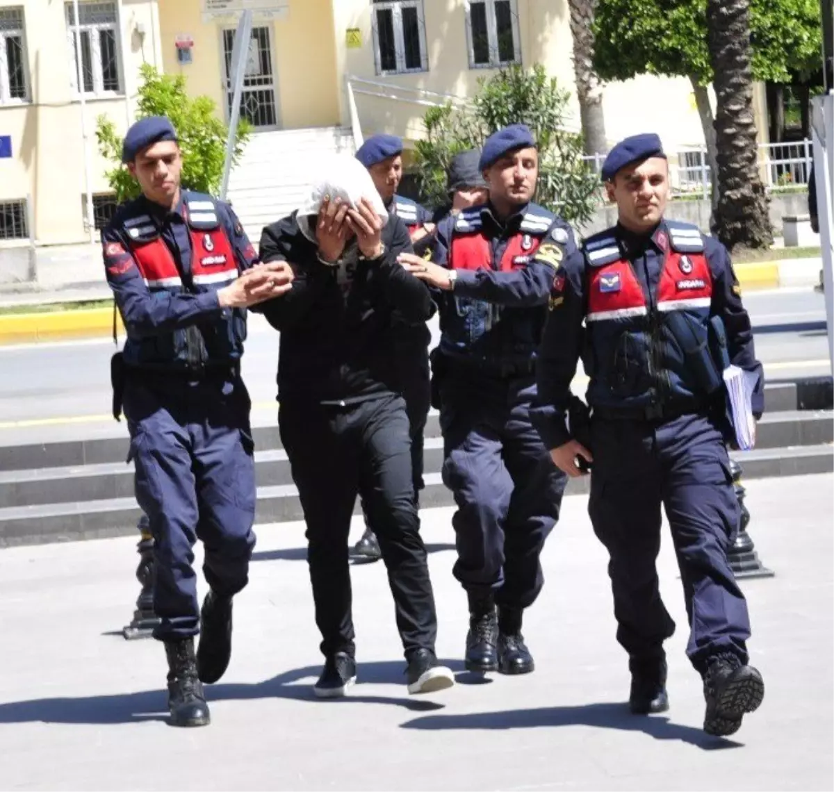 Evinizdeki Altın Çalıntı" Diye Dolandırdılar