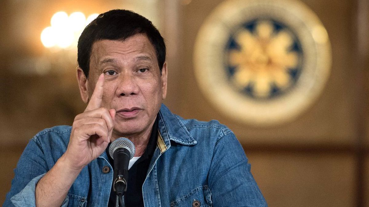Filipinler Devlet Başkanı Duterte: Kanada, Manila Limanına Bıraktığı Çöplerini Geri Almazsa Savaş...