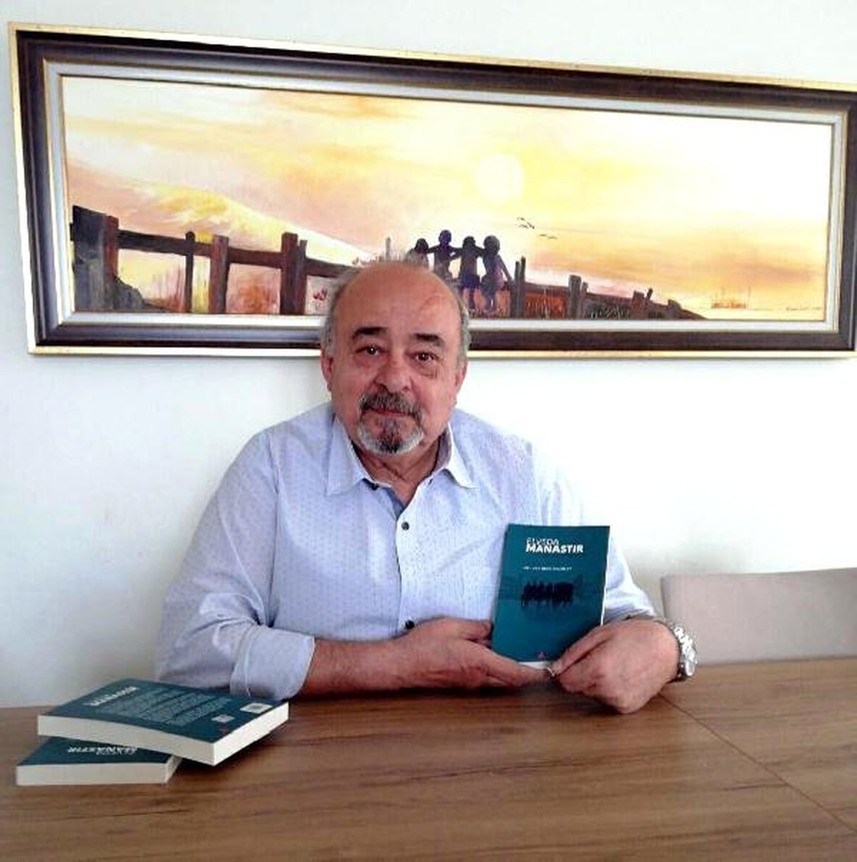 İzmirli Öğretmen Dedesinin Göç Hikayesini Anlattığı Roman Yazdı