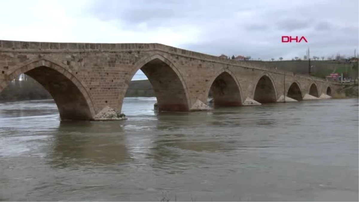 Kayseri Tarihi Şahruh Köprüsü, Turizme Kazandırılmayı Bekliyor