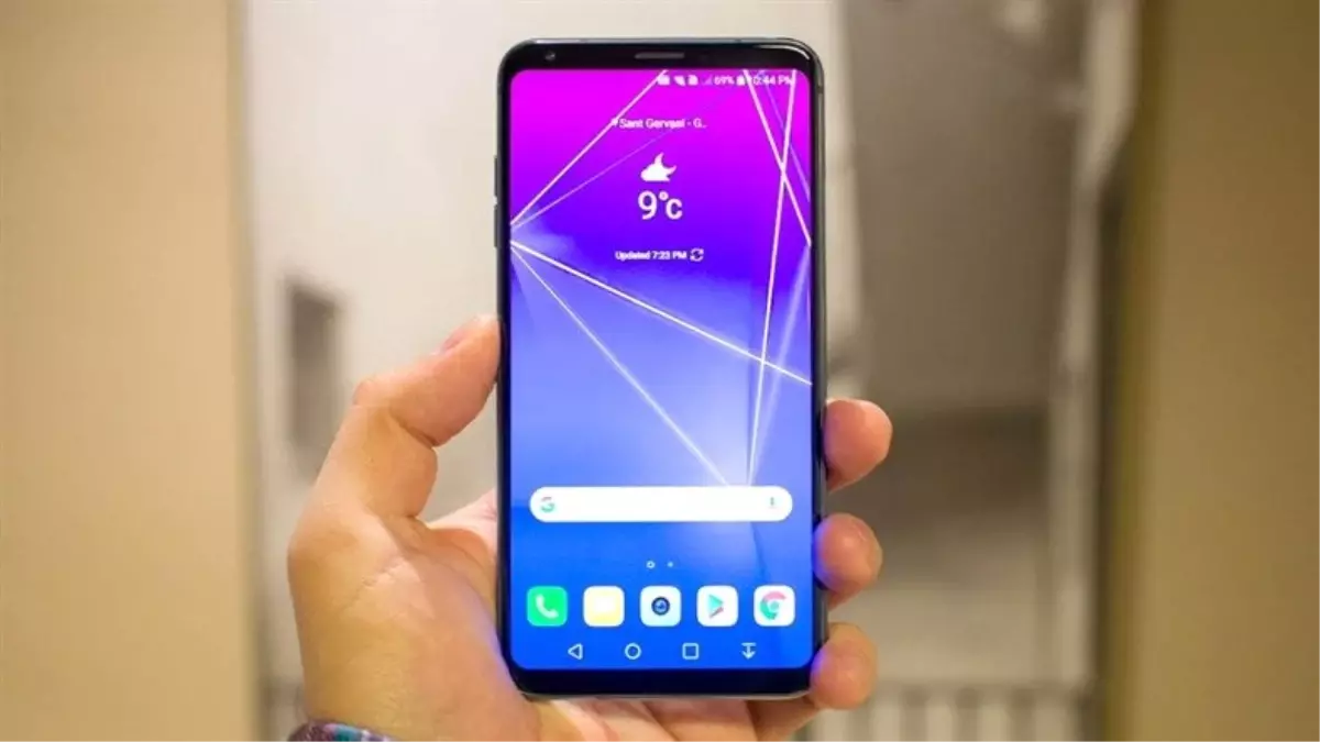 Lg V35 Thinq, Lg\'nin İlk Android Pie Güncellemesi Alan Telefonu Oldu