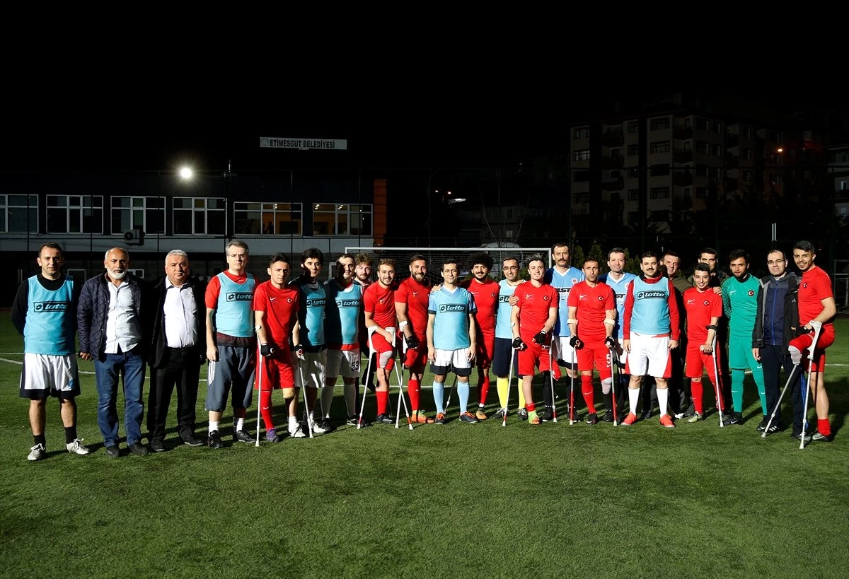 Milli Ampute Futbol Takımı, Hakim ve Savcılarla Dostluk Maçında Buluştu