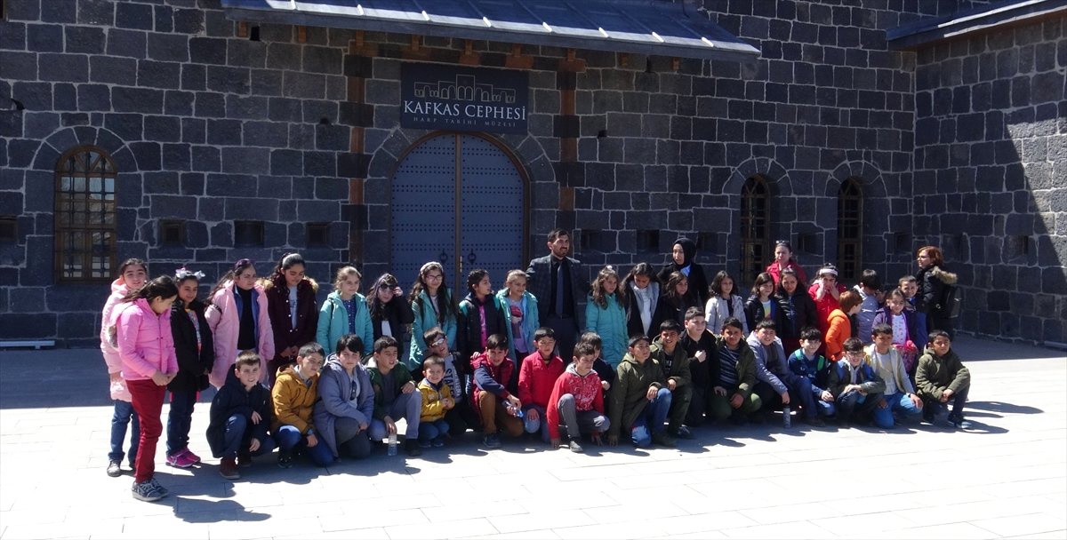Minik Öğrencileri Duygulandıran "Kanlı Tabya" Gezisi