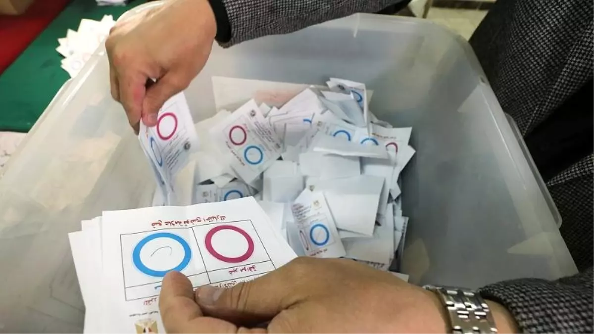 Mısır\'da Düşük Katılımlı Referandumun İlk Sonuçlarına Göre Yüzde 88 Sisi\'ye 2030\'un Yolunu Açtı