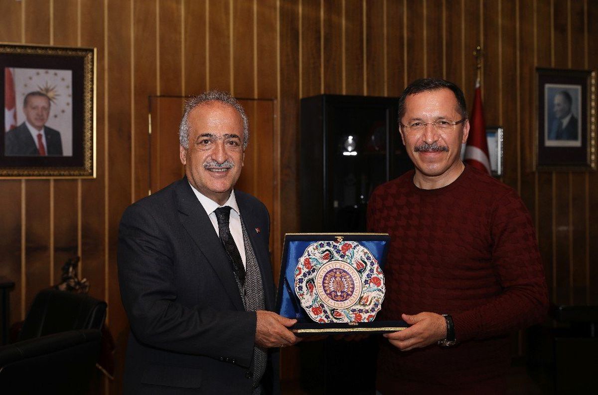 Pamukkale Üniversitesi Rektörü Bağ\'dan, Rektör Çomaklı\'ya Ziyaret