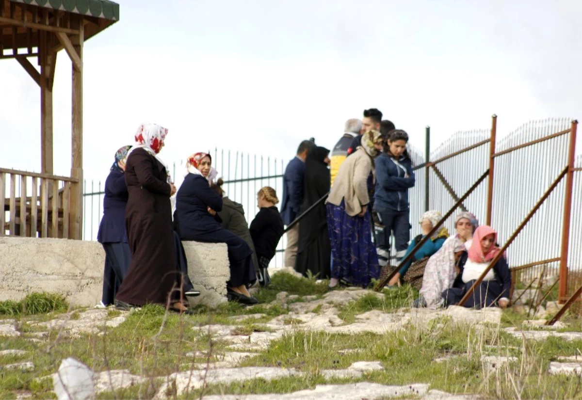 Siirt\'te Kayalıklardan Düşen Kadın Hayatını Kaybetti