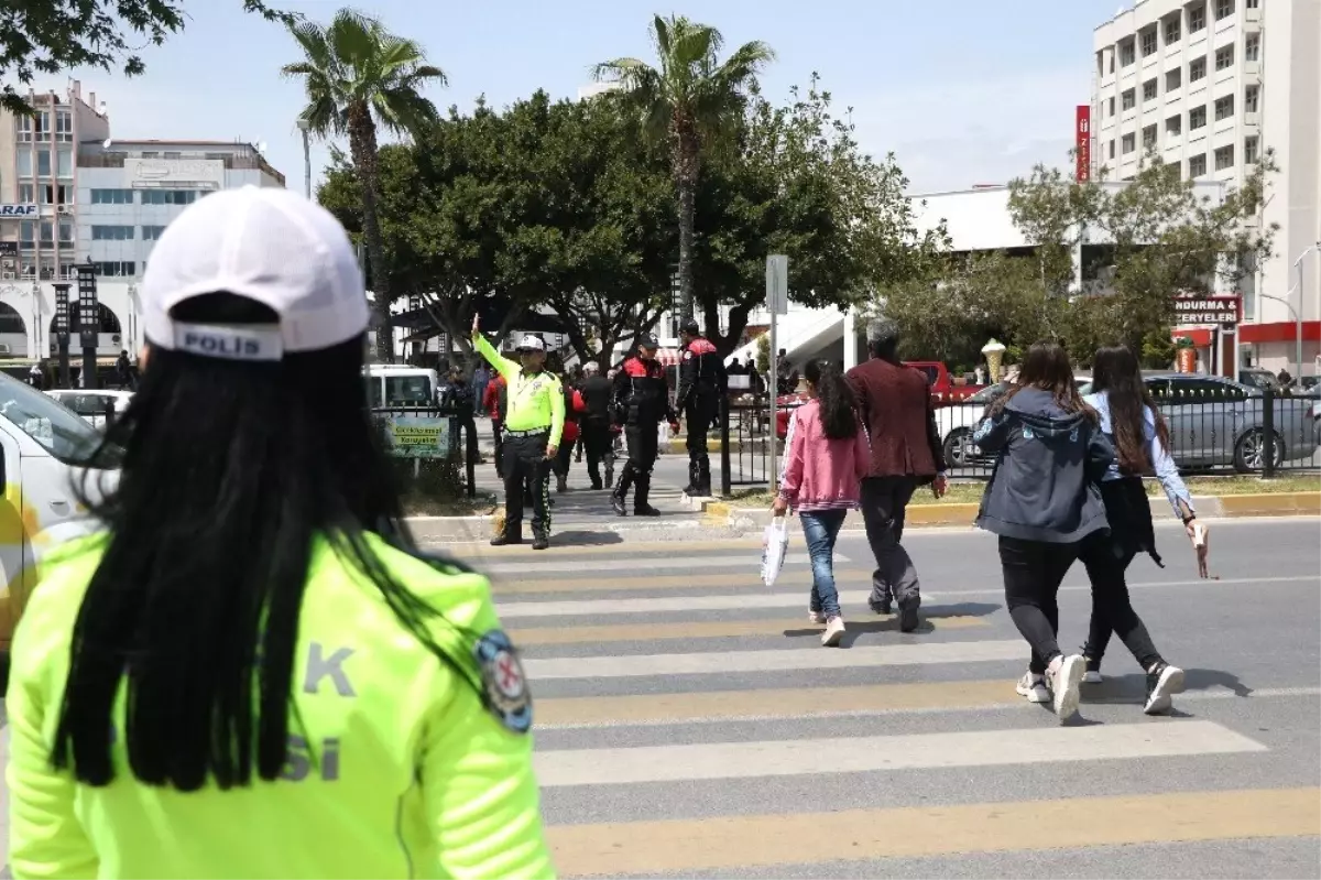 Sürücüler Yaya Geçidi Konusunda Artık Bilinçleniyor