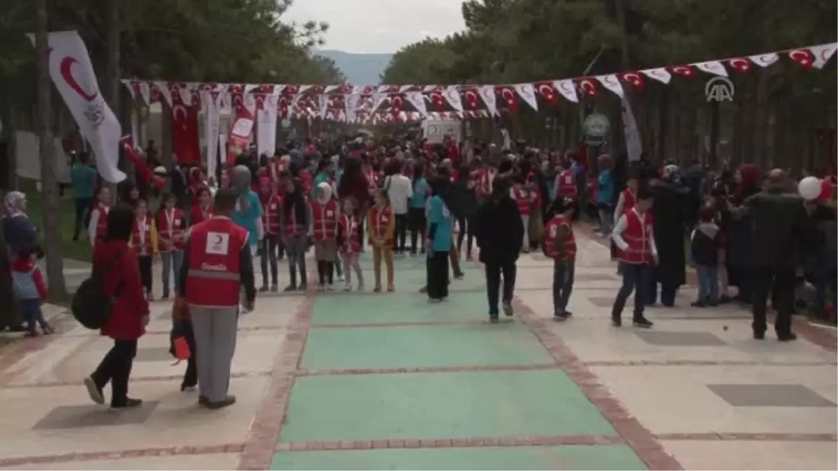 Türk Kızılayı\'ndan Elazığlı Çocuklar İçin Festival