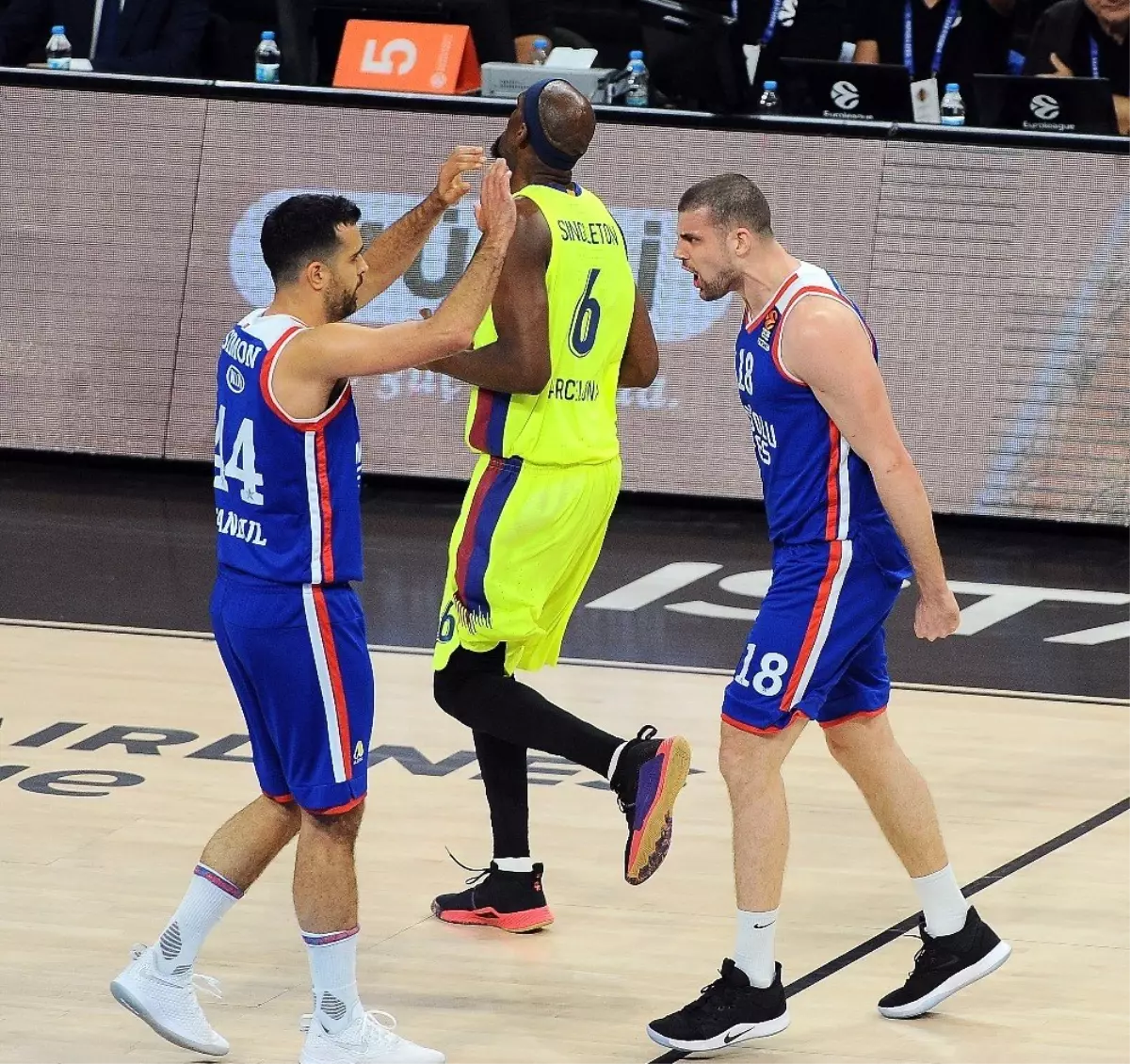 Anadolu Efes, 18 Yıl Sonra Final-Four İçin Parkede