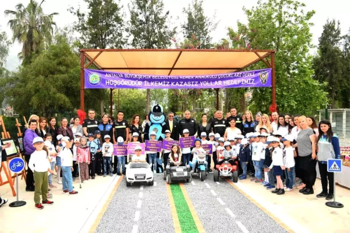 Anaokulu Öğrencilerine Trafik Eğitimi