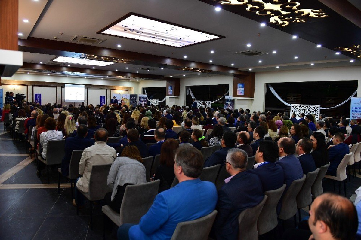 Aöf Büro Personeli Eskişehir\'de Buluşuyor