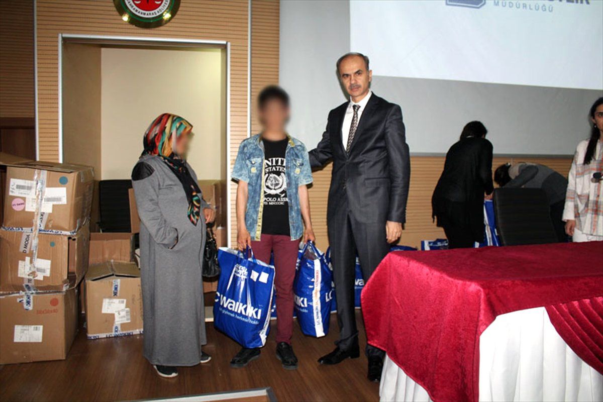 Denetimli Serbestlik Yükümlülerinin Çocuklarına Giysi Hediye Edildi